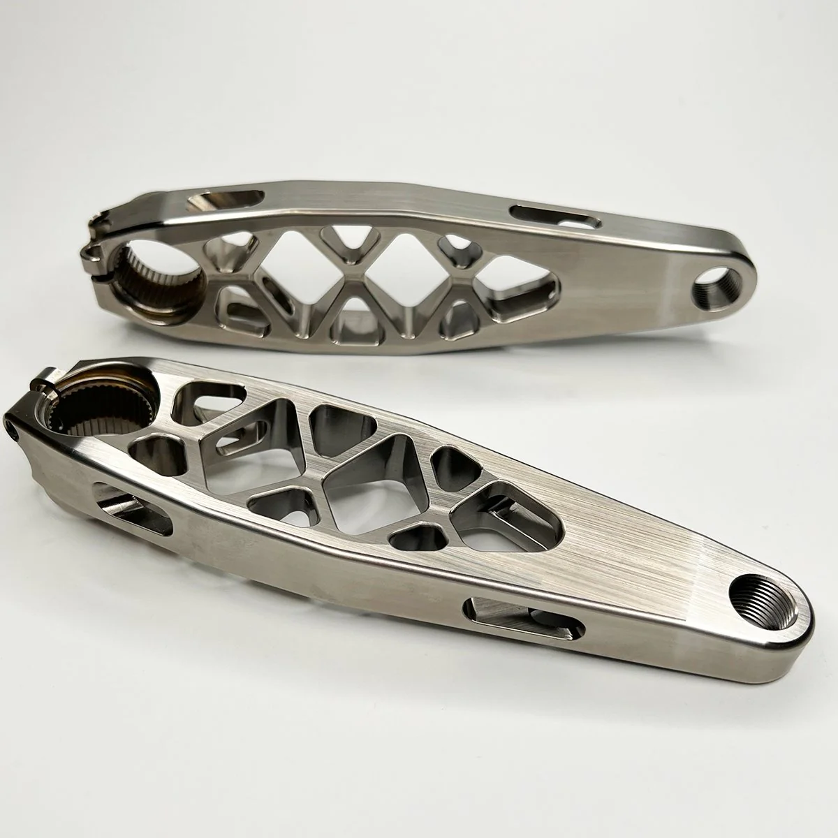 5DEV Titanium eCranks for Shimano EP8 - 157.5mm Length - Raw/Silver