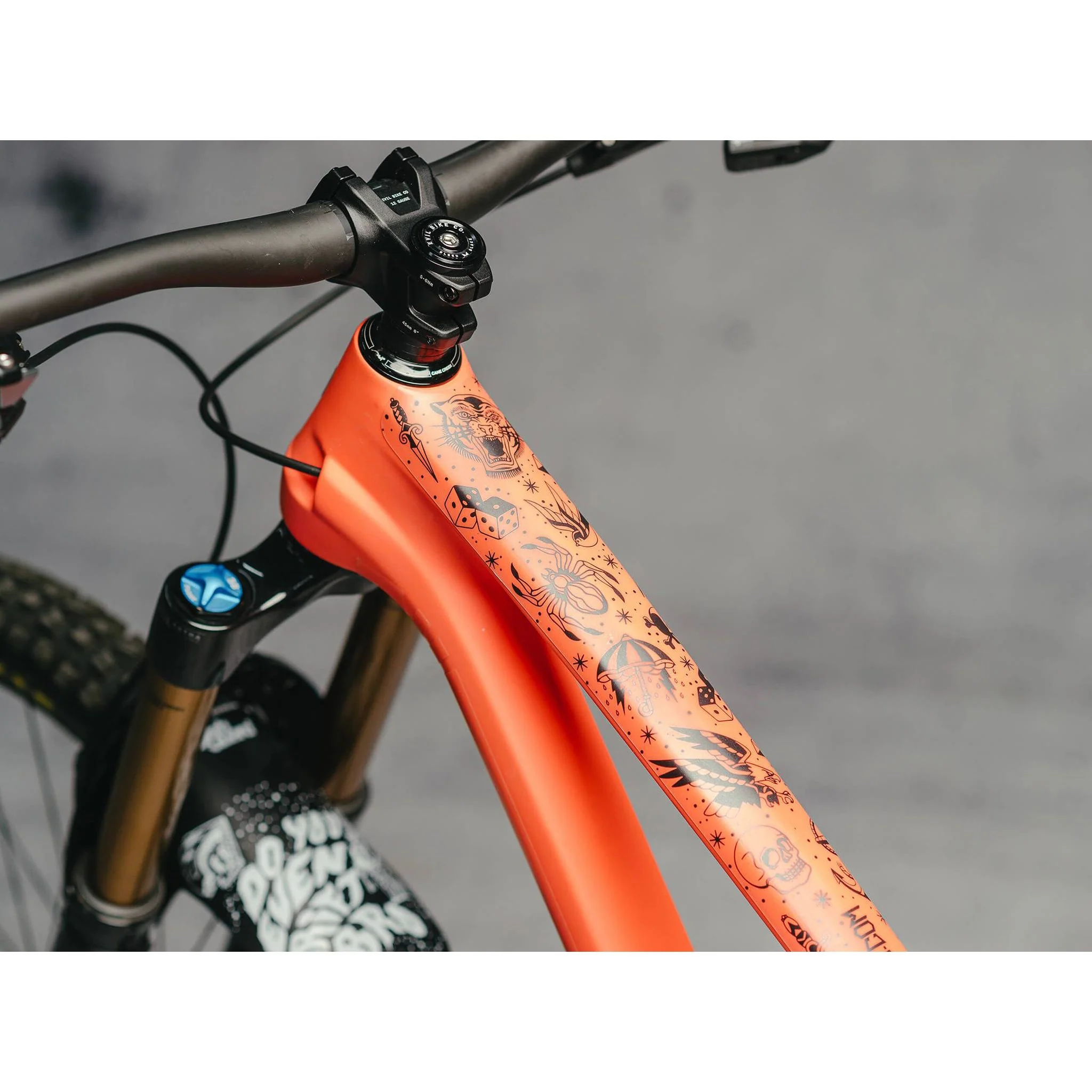 DYEDBRO Frame Protection - Old School Tattoo Black