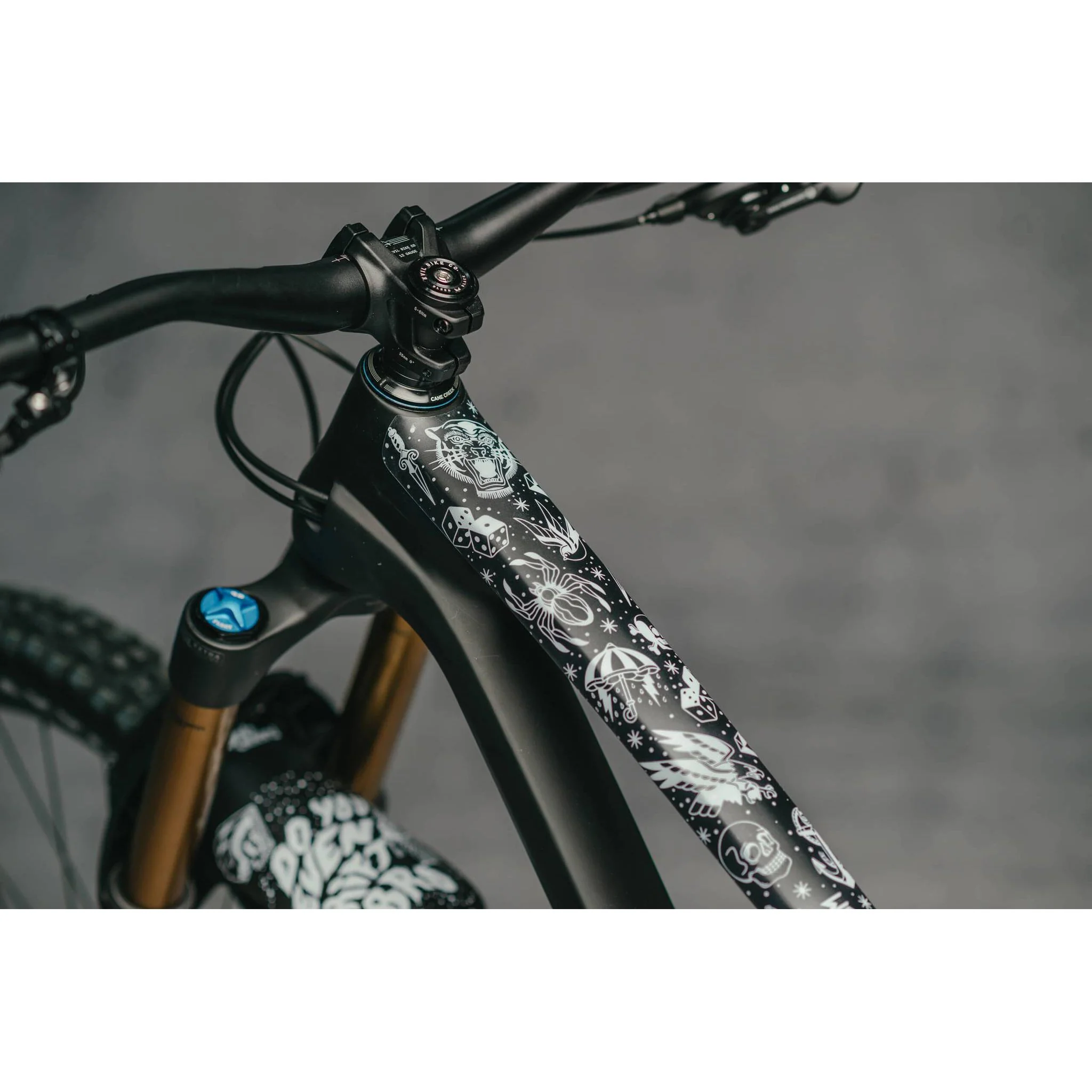 DYEDBRO Frame Protection - Old School Tattoo White