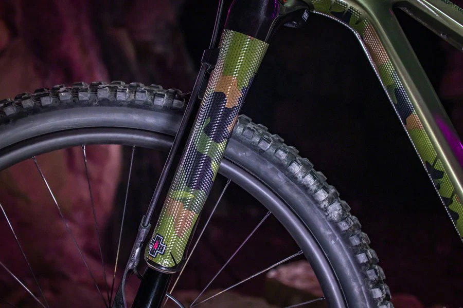 Muc-Off Fork Protection Kit - 8-Piece Kit - Camo - Image 3