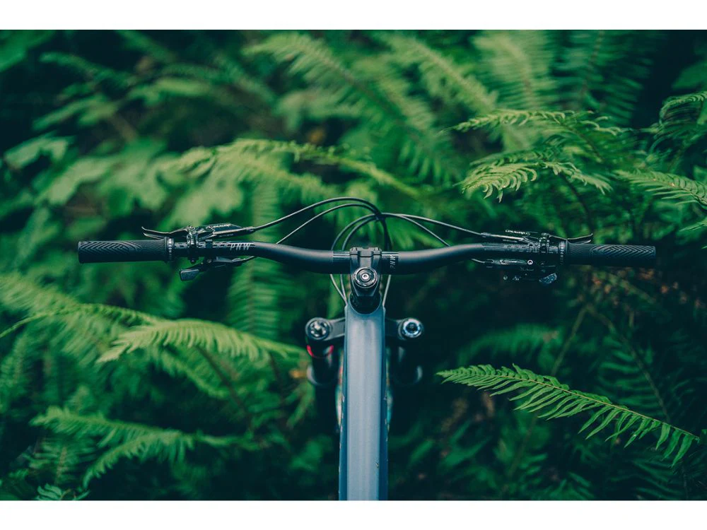 PNW Components The Loam Carbon Handlebar 35mm / 25mm rise - Image 2