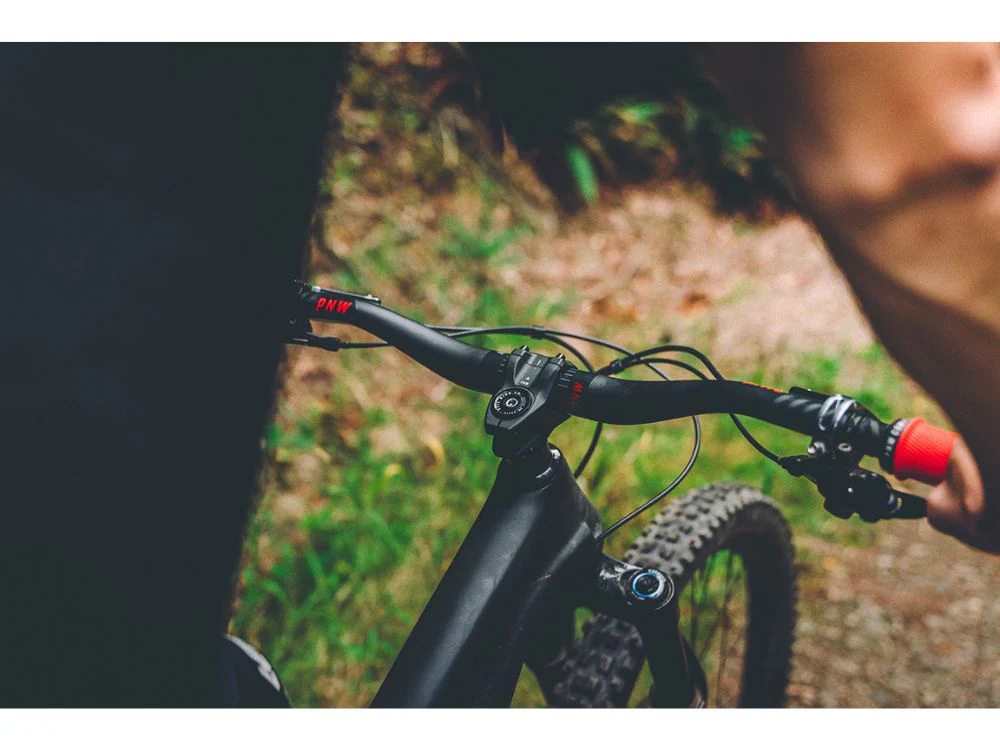 PNW Components The Loam Carbon Handlebar 35mm / 38mm rise - Image 3