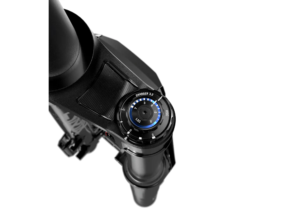 RockShox Lyrik Ultimate - 29" - 150mm - Gloss Black - Charger 3.2 RC2 - E1 - Image 4