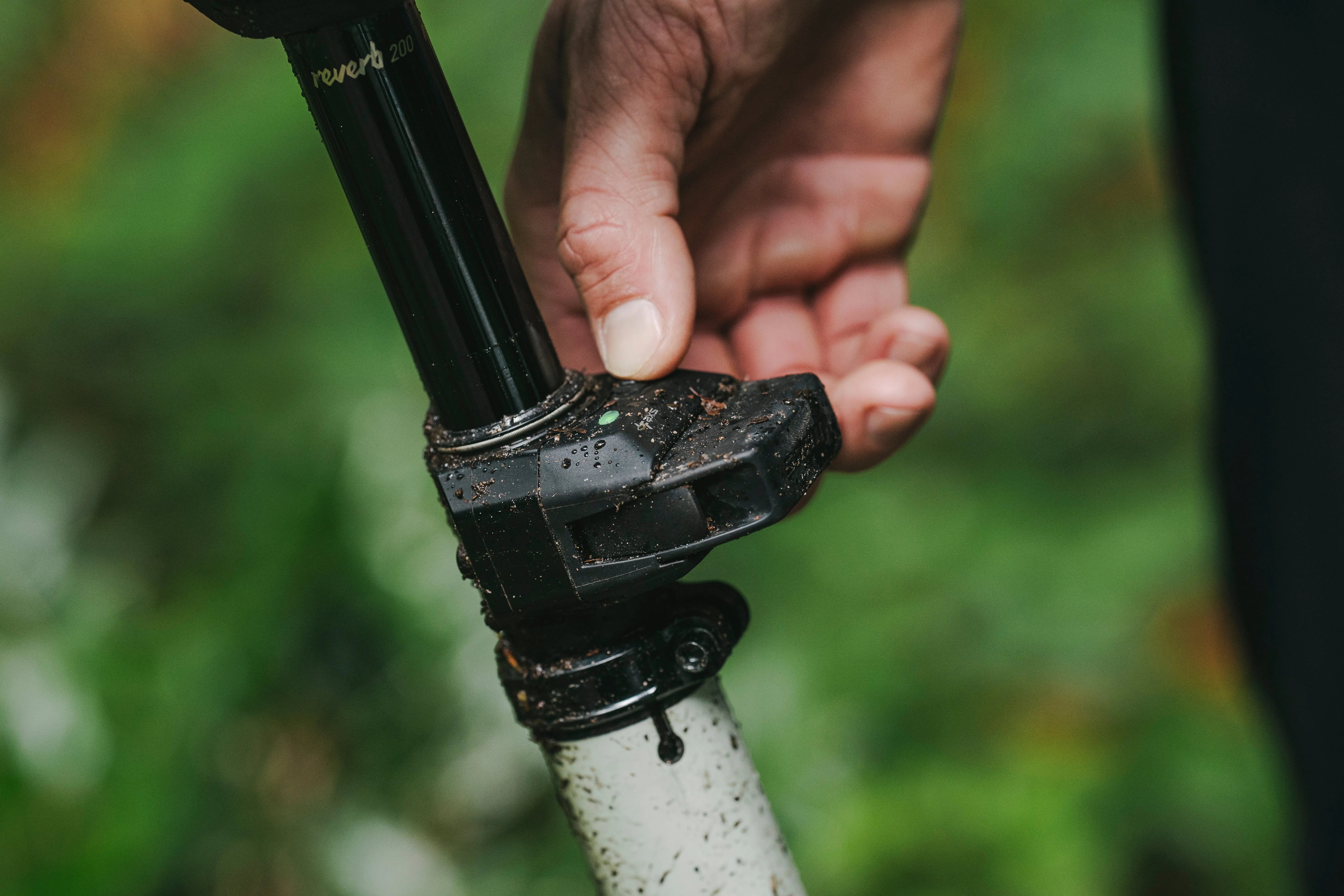 RockShox Reverb AXS - B1 - Image 4