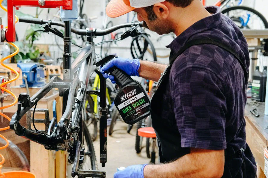 Stans Biobased Bike Wash - 1L - Image 4